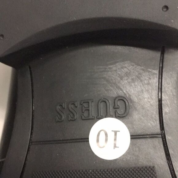 NWOB🍎 GUESS  - Picture 7 of 8